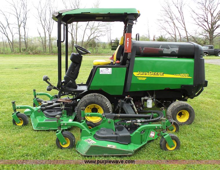 image for item K4184 John Deere 1600 Turbo lawn mower