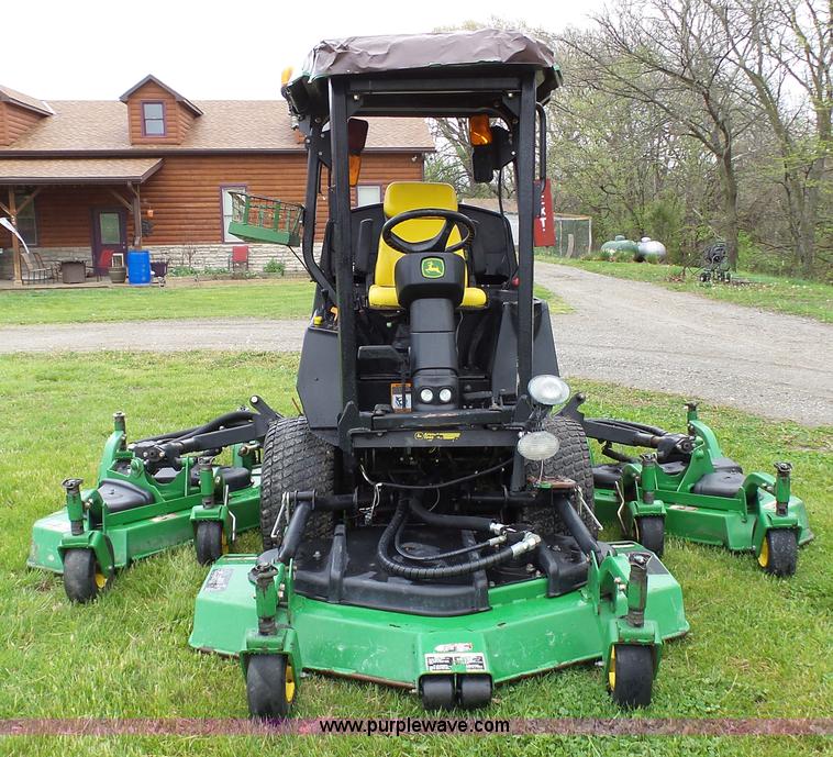 image for item K4184 John Deere 1600 Turbo lawn mower