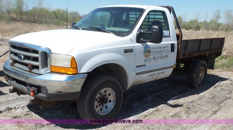 image for item K4506 2000 Ford F250 Super Duty flatbed pickup truck