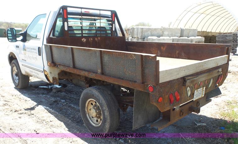 image for item K4506 2000 Ford F250 Super Duty flatbed pickup truck