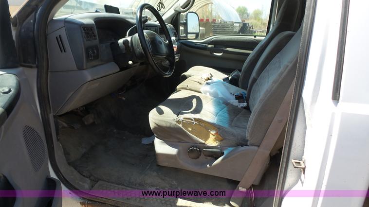 image for item K4506 2000 Ford F250 Super Duty flatbed pickup truck