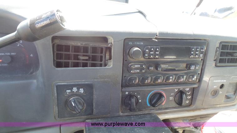 image for item K4506 2000 Ford F250 Super Duty flatbed pickup truck