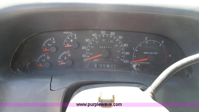 image for item K4506 2000 Ford F250 Super Duty flatbed pickup truck