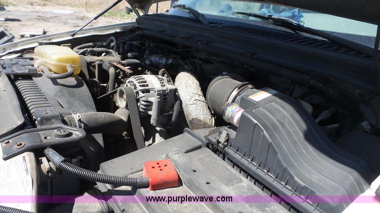 image for item K4506 2000 Ford F250 Super Duty flatbed pickup truck