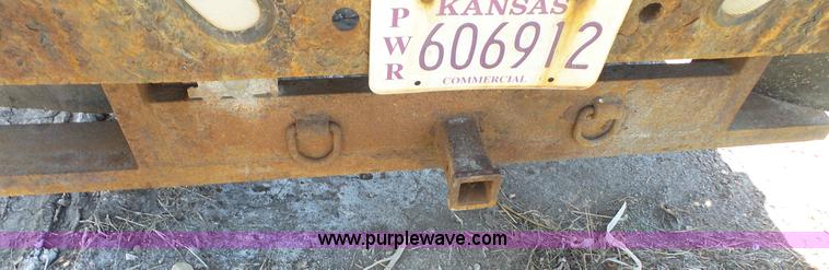 image for item K4506 2000 Ford F250 Super Duty flatbed pickup truck