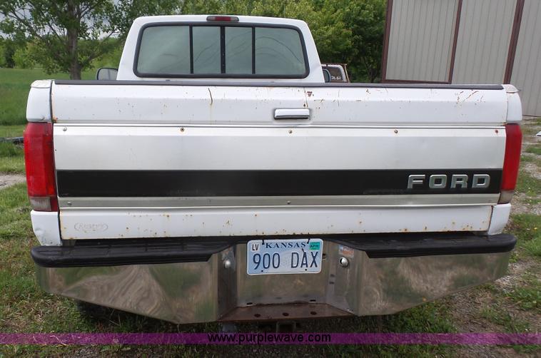 image for item K4518 1995 Ford F350 pickup truck