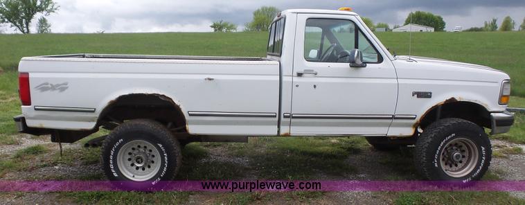 image for item K4518 1995 Ford F350 pickup truck