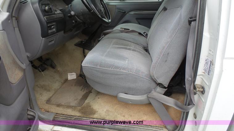 image for item K4518 1995 Ford F350 pickup truck