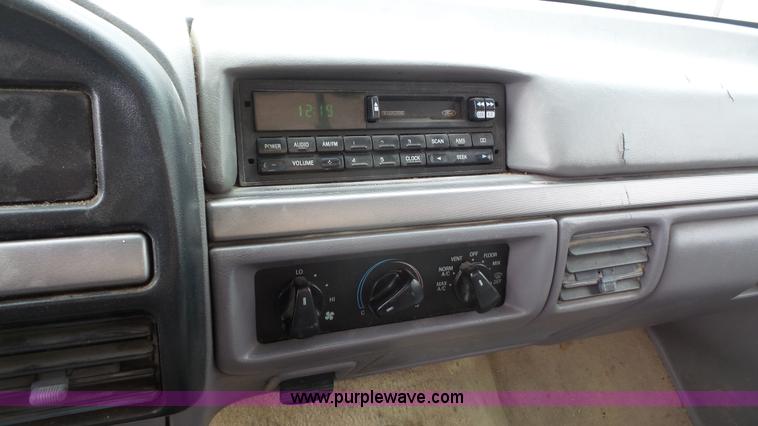 image for item K4518 1995 Ford F350 pickup truck