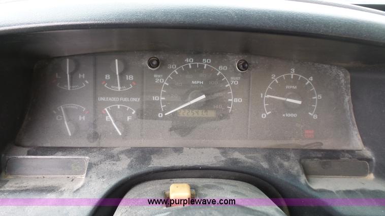 image for item K4518 1995 Ford F350 pickup truck