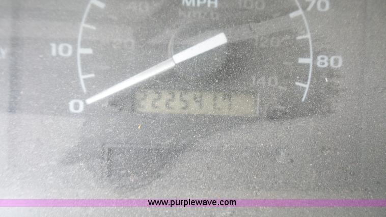 image for item K4518 1995 Ford F350 pickup truck