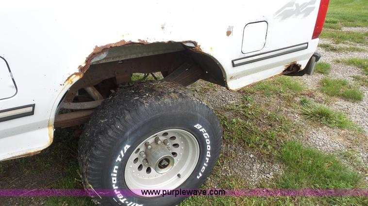 image for item K4518 1995 Ford F350 pickup truck
