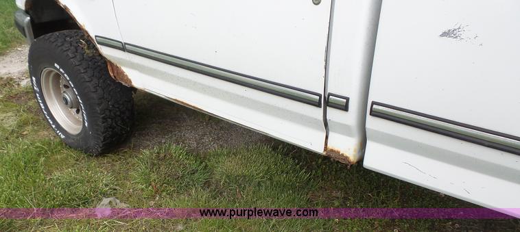 image for item K4518 1995 Ford F350 pickup truck