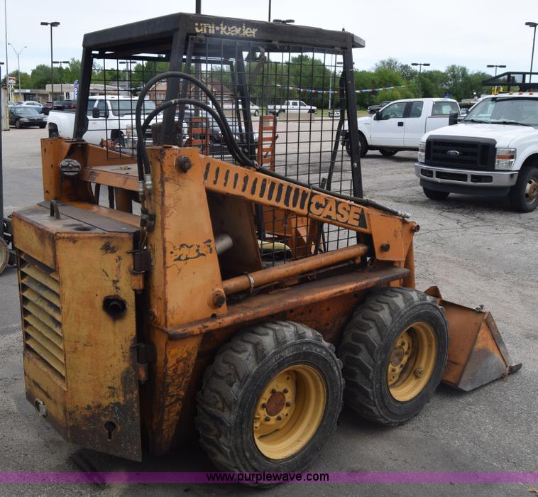 image for item K6724 1982 Case 1835 skid steer