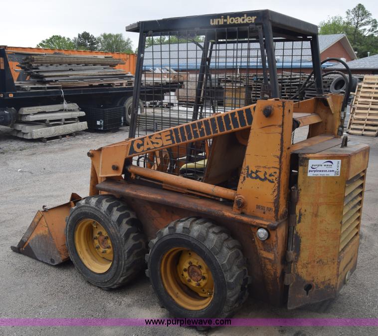 image for item K6724 1982 Case 1835 skid steer