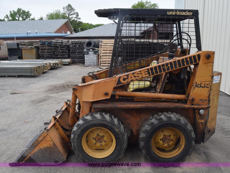 image for item K6724 1982 Case 1835 skid steer