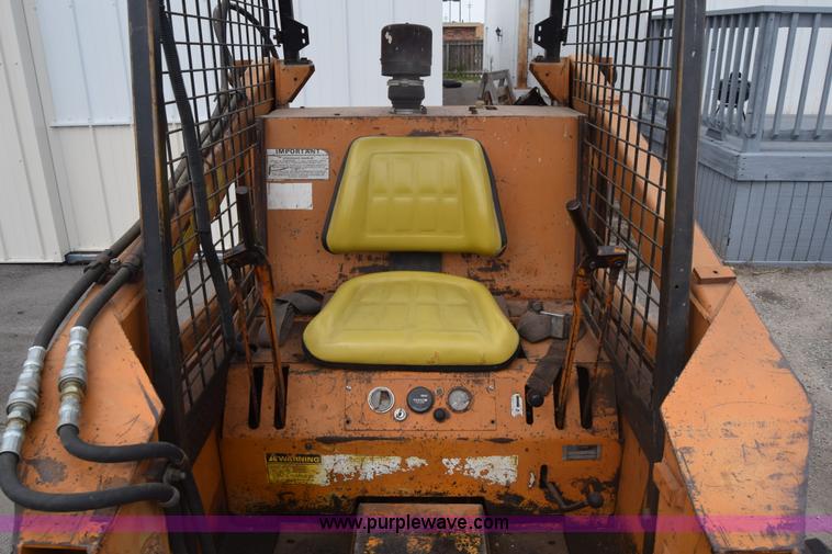 image for item K6724 1982 Case 1835 skid steer
