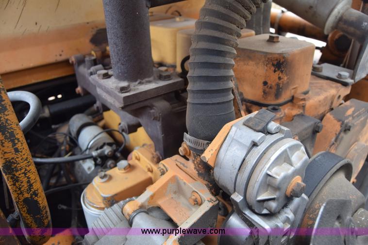 image for item K6724 1982 Case 1835 skid steer