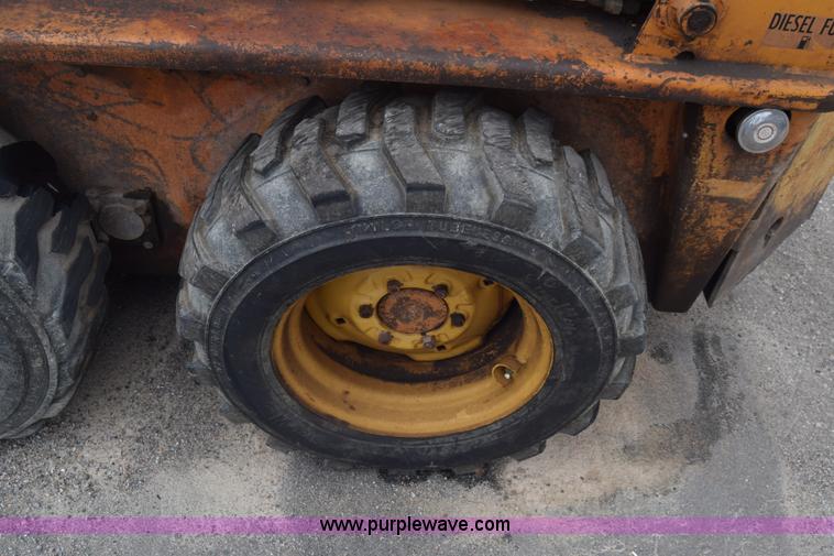 image for item K6724 1982 Case 1835 skid steer