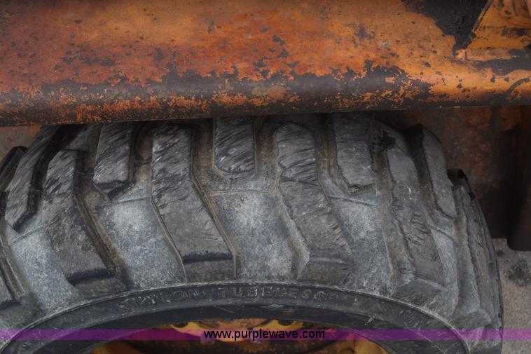 image for item K6724 1982 Case 1835 skid steer