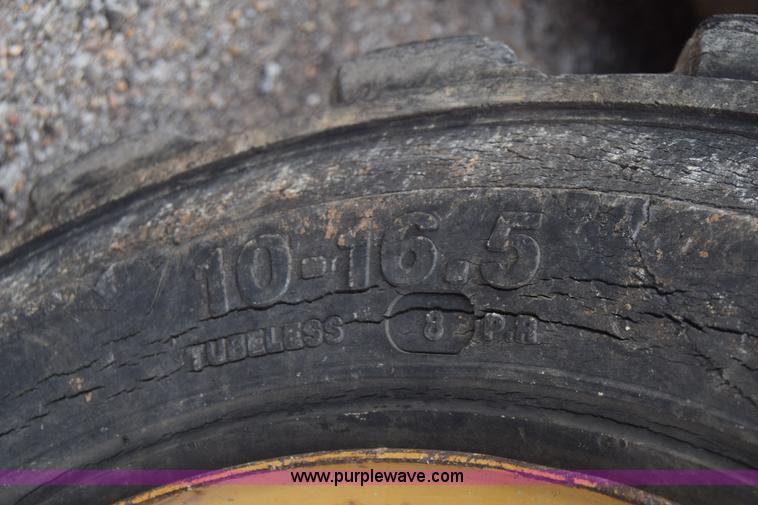 image for item K6724 1982 Case 1835 skid steer