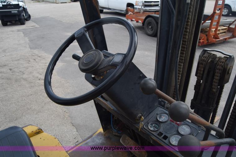 image for item K6725 Yale GLC050 forklift