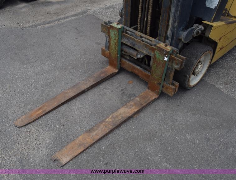 image for item K6725 Yale GLC050 forklift