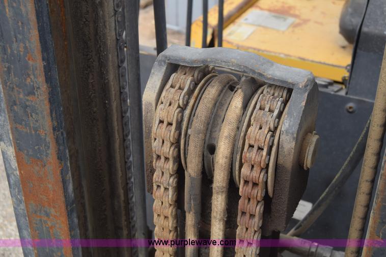 image for item K6725 Yale GLC050 forklift