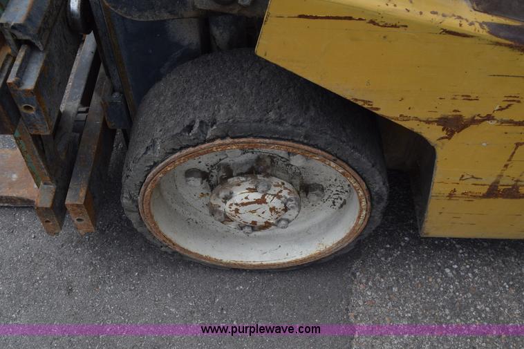 image for item K6725 Yale GLC050 forklift