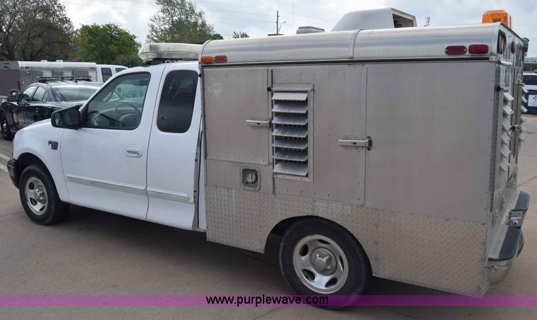 image for item K6738 2001 Ford F150 SuperCab pickup truck