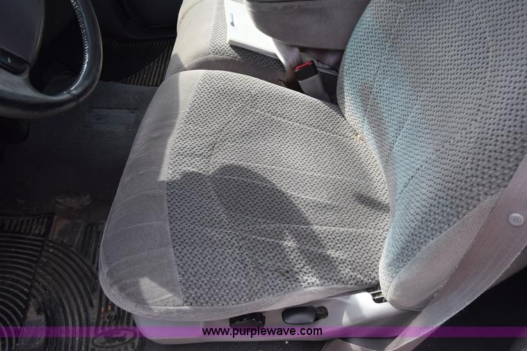 image for item K6738 2001 Ford F150 SuperCab pickup truck