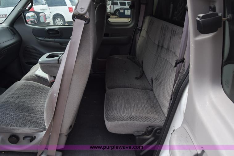 image for item K6738 2001 Ford F150 SuperCab pickup truck