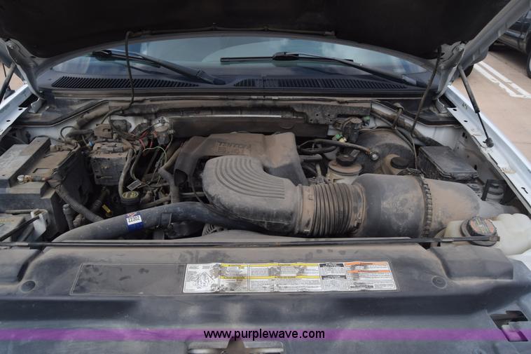 image for item K6738 2001 Ford F150 SuperCab pickup truck