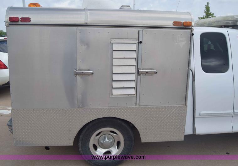 image for item K6738 2001 Ford F150 SuperCab pickup truck