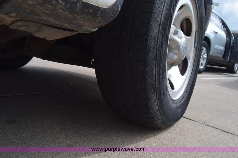 image for item K6738 2001 Ford F150 SuperCab pickup truck