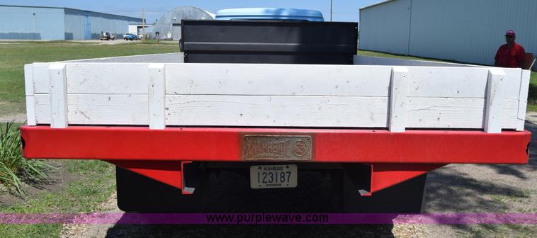 image for item K6739 1957 Ford F600 flatbed truck