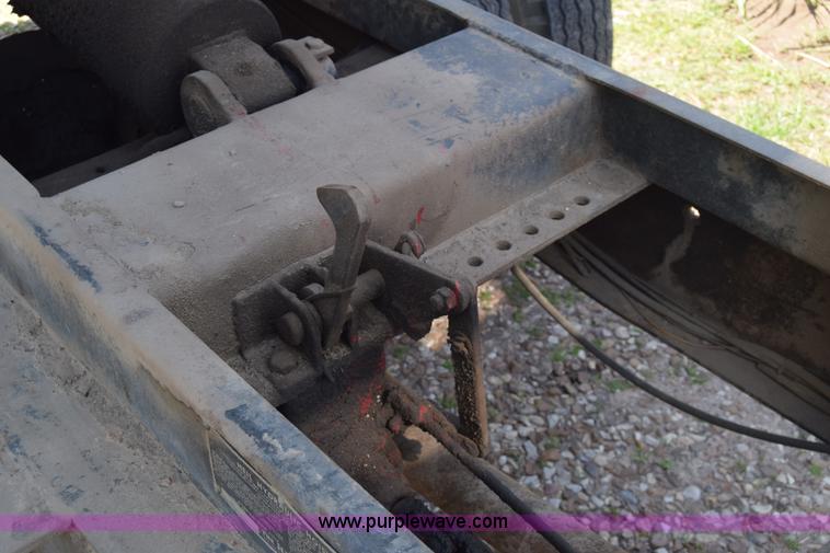 image for item K6739 1957 Ford F600 flatbed truck