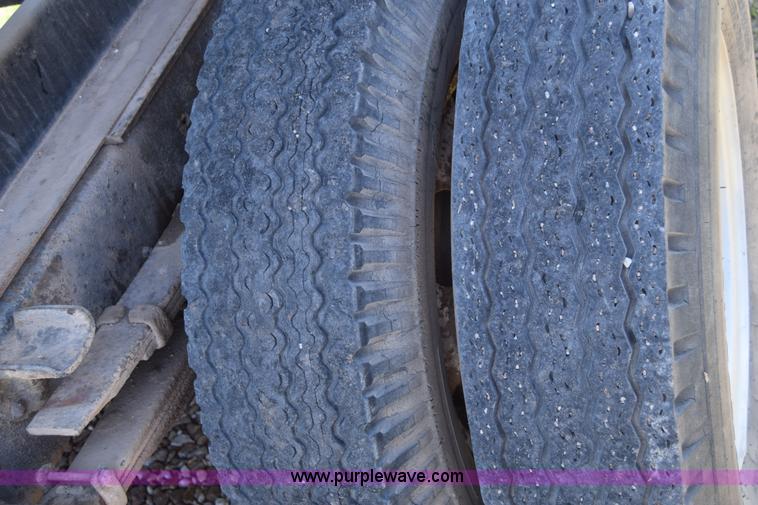 image for item K6739 1957 Ford F600 flatbed truck