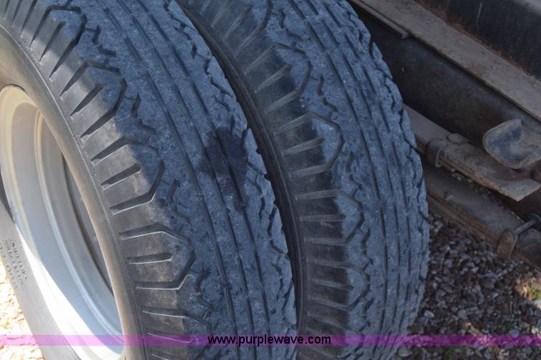 image for item K6739 1957 Ford F600 flatbed truck