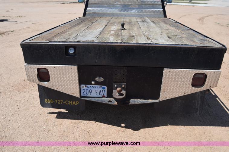 image for item K6746 1985 Ford F350 flatbed pickup truck