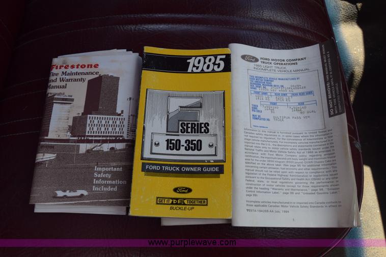 image for item K6746 1985 Ford F350 flatbed pickup truck