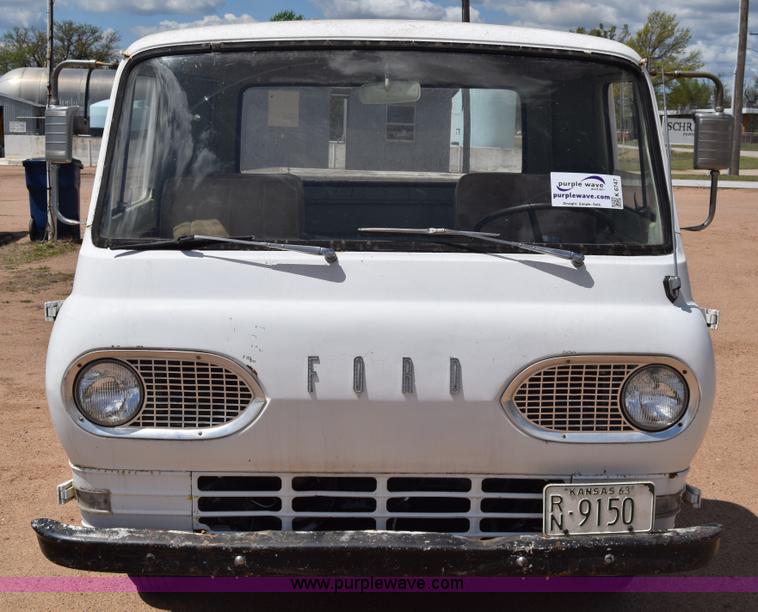 image for item K6747 1963 Ford Econoline E100 van