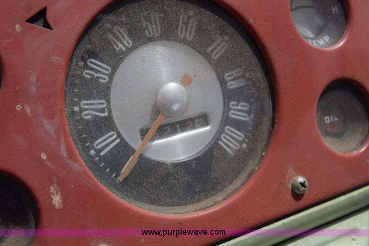 image for item K6747 1963 Ford Econoline E100 van