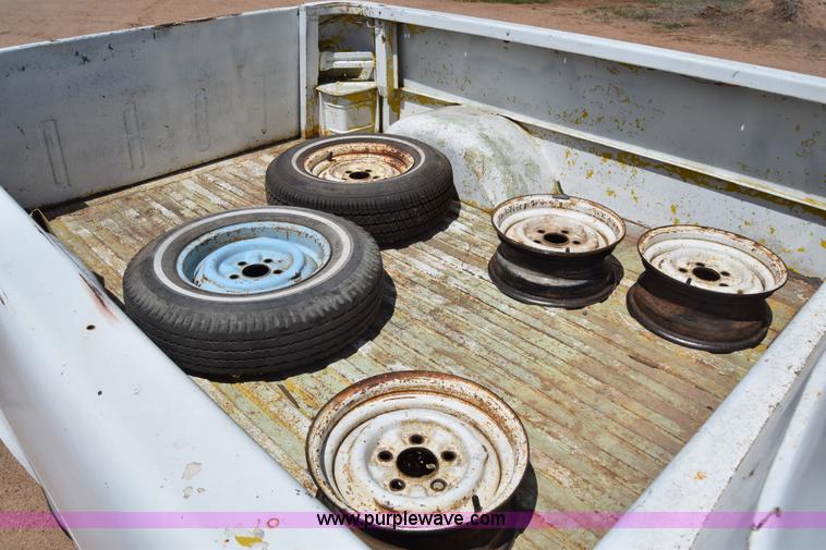 image for item K6747 1963 Ford Econoline E100 van