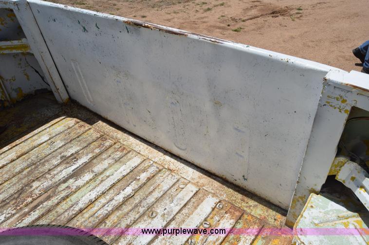 image for item K6747 1963 Ford Econoline E100 van