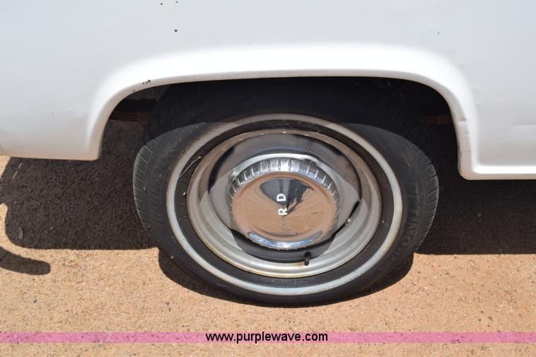 image for item K6747 1963 Ford Econoline E100 van