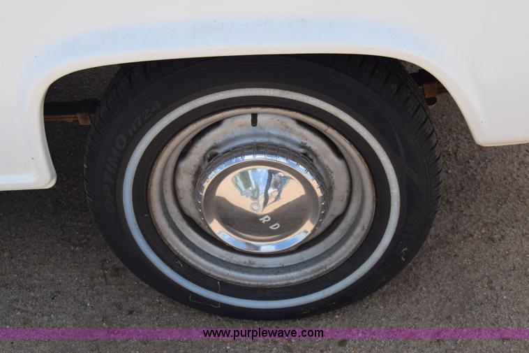 image for item K6747 1963 Ford Econoline E100 van