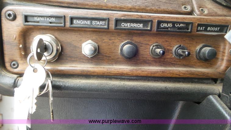 image for item K6766 1993 Freightliner FLD tow truck