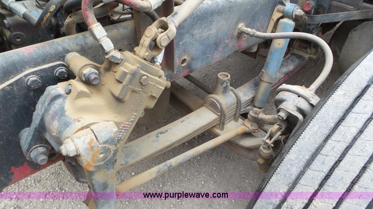 image for item K6766 1993 Freightliner FLD tow truck