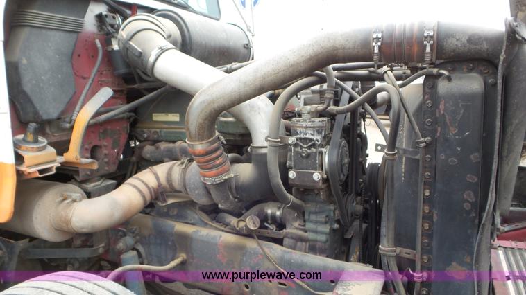 image for item K6766 1993 Freightliner FLD tow truck